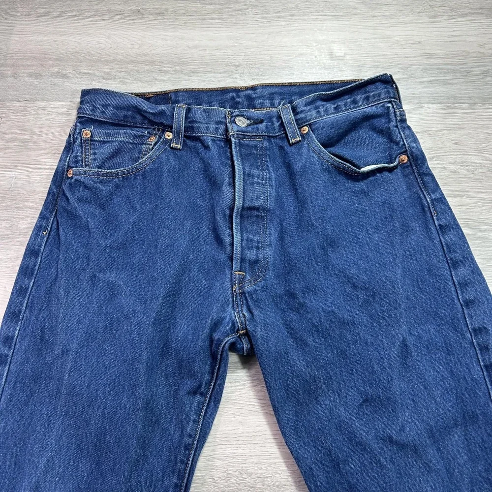 Levis 501 Jeans Mens 34x31 (32x31) Blue Medium Wash‎ Button Fly Straight Denim